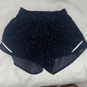 Cheetah Pattern Lululemon hottie hot shorts 4” inseam